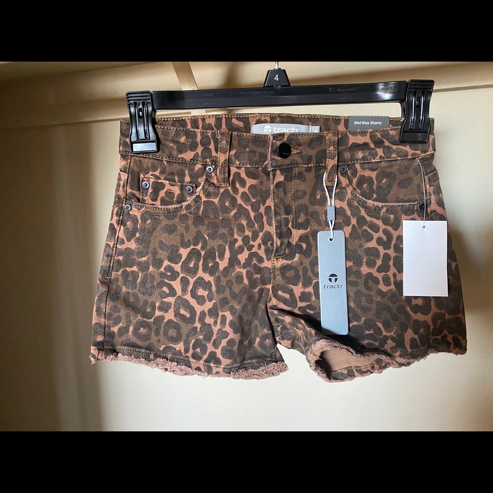 Junior’s leopard print shorts